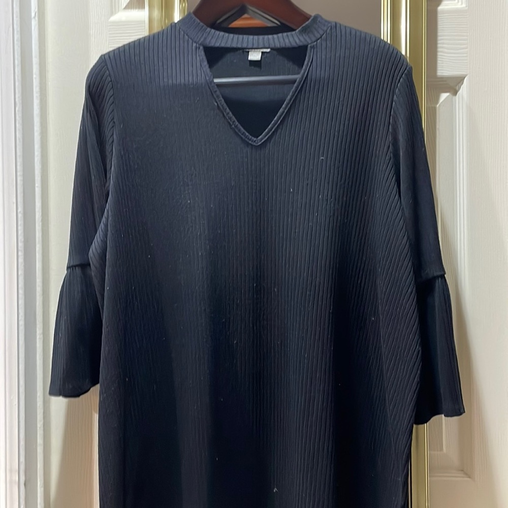 Falls creek peep neck black rubbed shirt